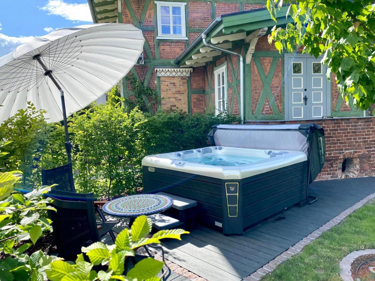 Villa B Das Zauberhafte Chalet Vetschau Exteriör bild